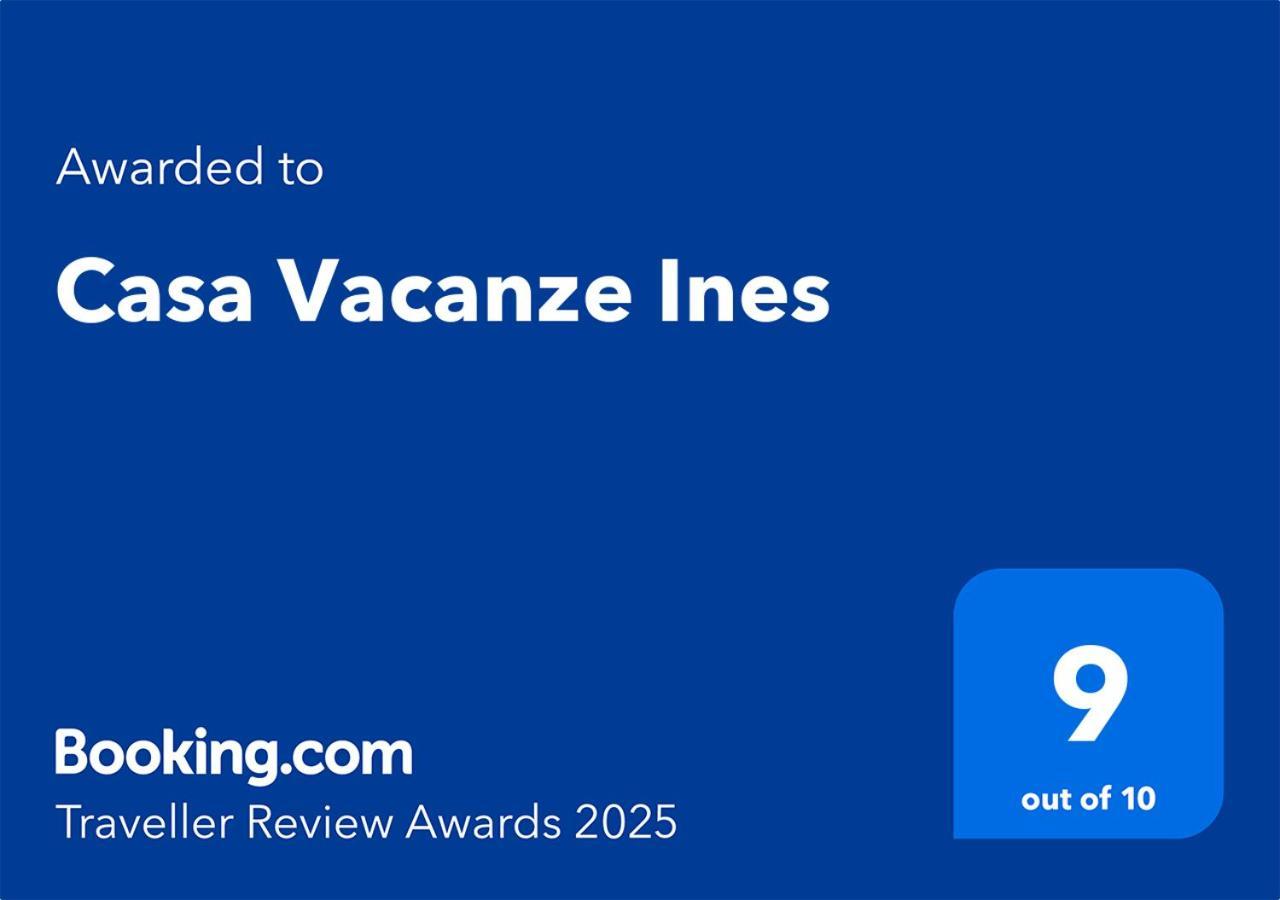 Casa Vacanze Ines Latiano エクステリア 写真